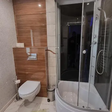 아파트 Pod Modrzewiami