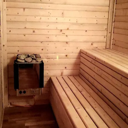 Pod Modrzewiami *